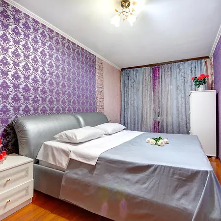 4-кімнатні поруч з метро золоті ворота Apartment *